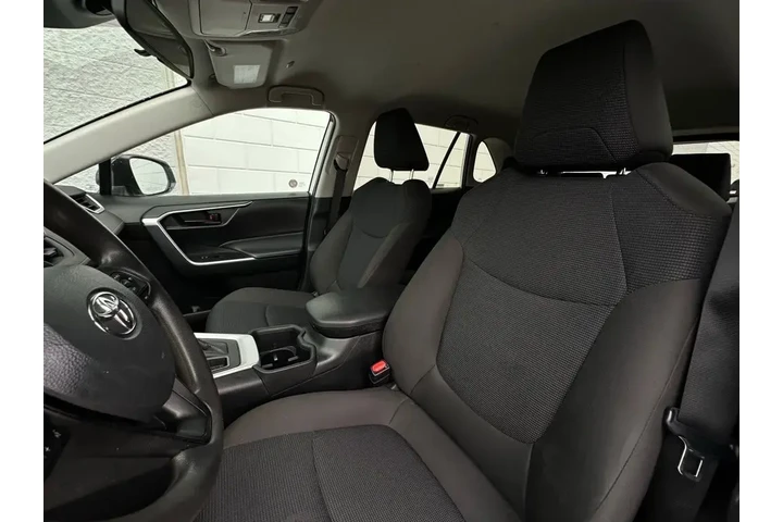 $26395 : Toyota RAV4 2024 AWD LE 4dr image 4