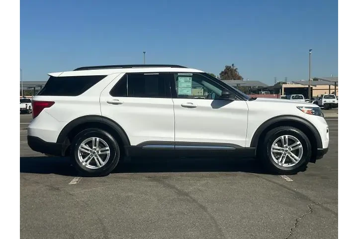 $30720 : Ford Explorer 2022 AWD XLT 4 image 2
