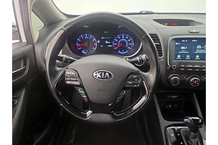 $10998 : Kia Forte 2017 S 4dr Sedan image 10