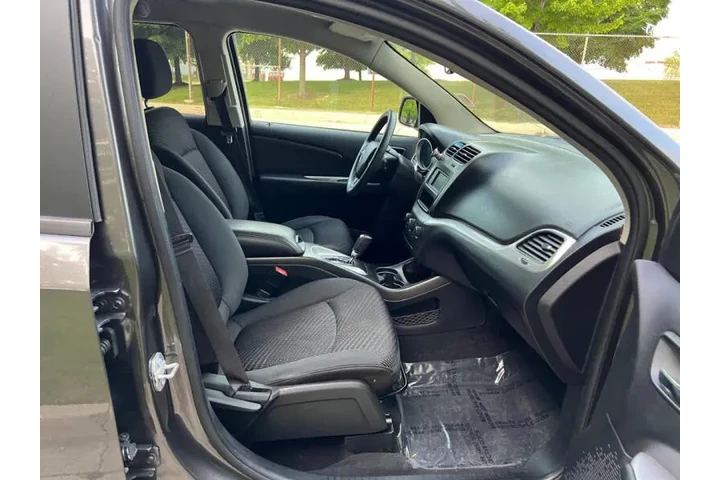 $7997 : 2017 Journey SE image 8