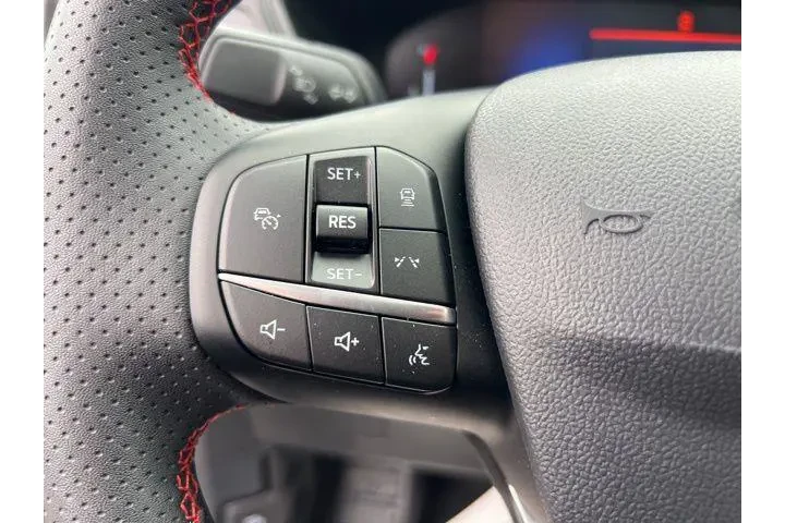 $24732 : Ford Escape 2024 AWD ST-Line image 9