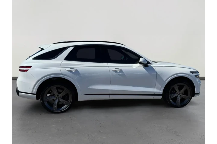 Genesis GV70 2025 AWD 3.5T S image 6