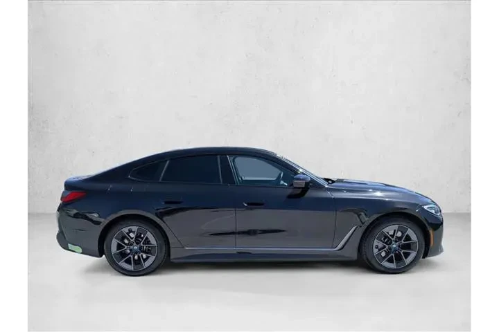 $33585 : BMW i4 2023 eDrive35 Gran Co image 4