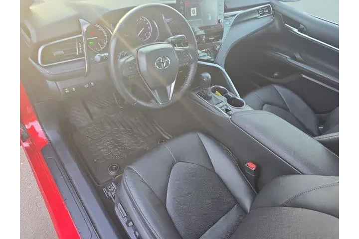 $29995 : Toyota Camry Hybrid 2024 XSE image 7