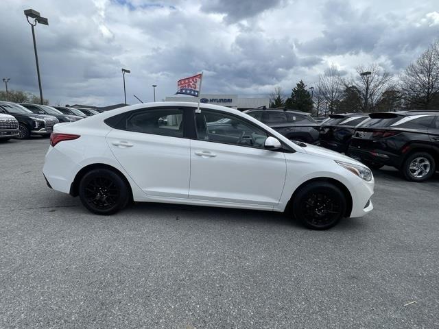 $12997 : PRE-OWNED 2020 HYUNDAI ACCENT image 2