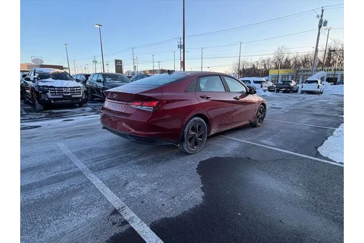 $19900 : Hyundai ELANTRA 2023 SEL 4dr image 3