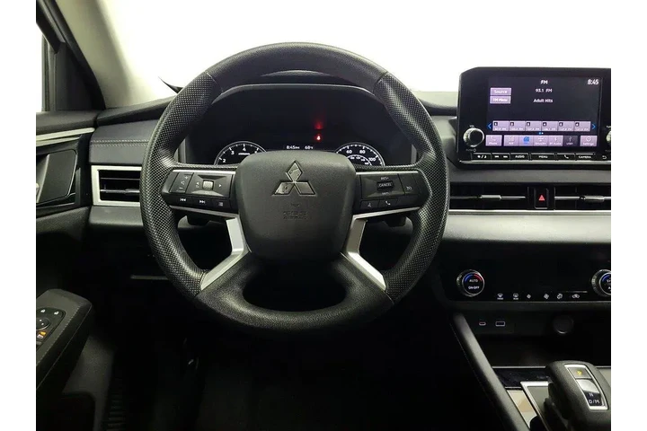 $23998 : Mitsubishi Outlander 2023 ES image 10