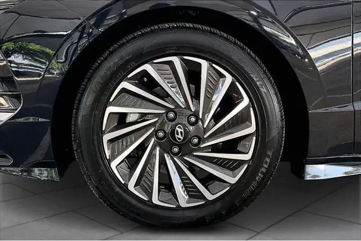 $23550 : Hyundai SONATA Hybrid 2025 S image 10