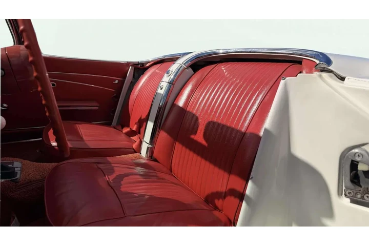 1962 Corvette image 10