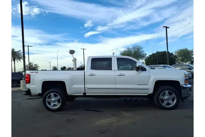 $39974 : Chevrolet Silverado 2500HD 2 image 7