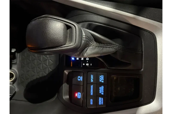 $25500 : Toyota RAV4 2022 AWD LE 4dr image 10