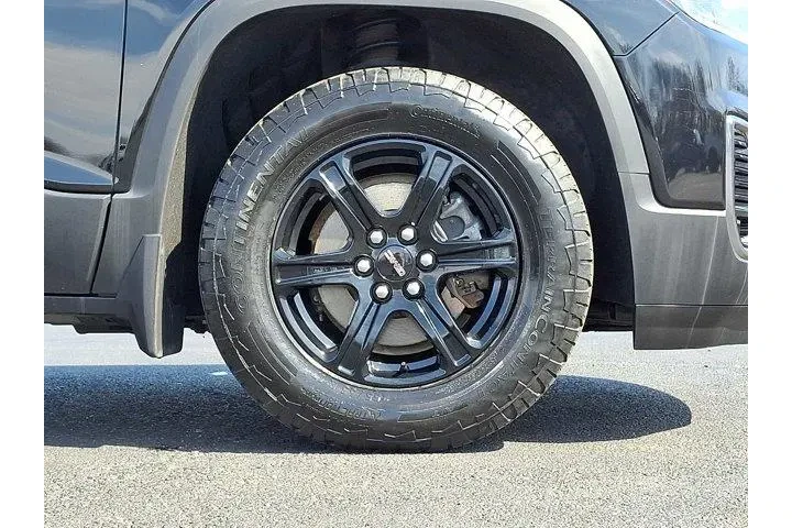 $33000 : GMC Acadia 2023 4x4 AT4 4dr image 8