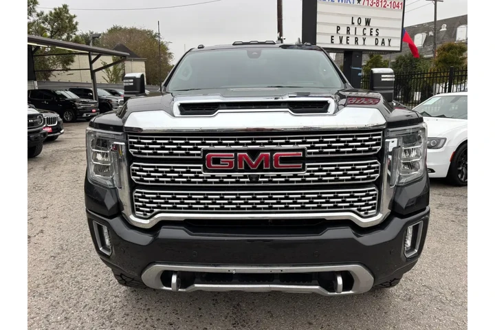 2020 GMC Sierra 2500HD Denali image 2