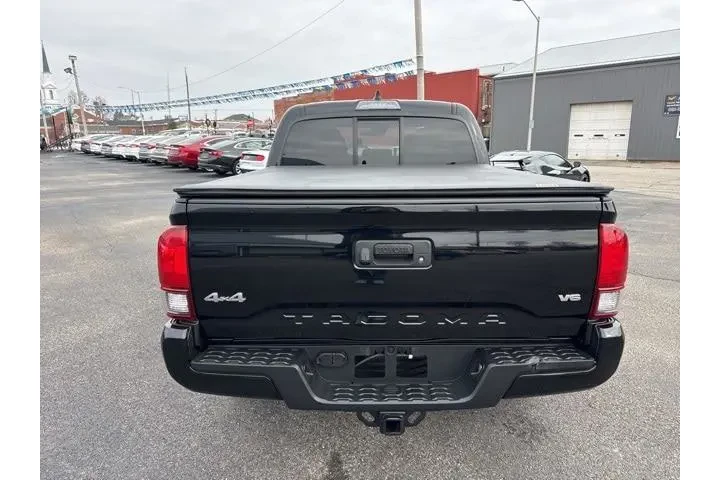 $30589 : Toyota Tacoma 2021 4x4 TRD P image 8