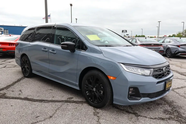 $38488 : 2025 Odyssey Sport-L Auto image 3