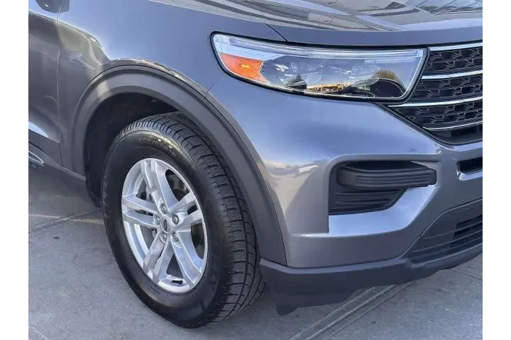 $30990 : Ford Explorer 2023 AWD XLT 4 image 9