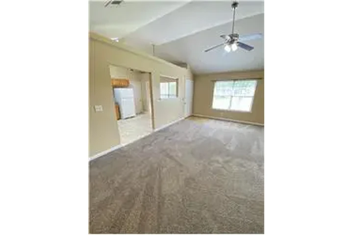 $1900 : Rental property with 3 bedro image 5