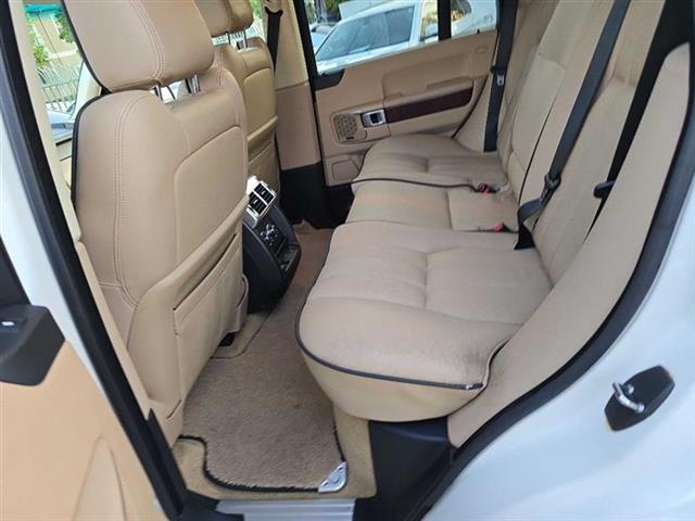 $10999 : 2010 Land Rover Range Rover image 10