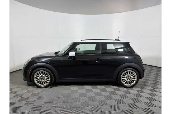 $28423 : MINI Hardtop 2 Door 2025 Coo image 4