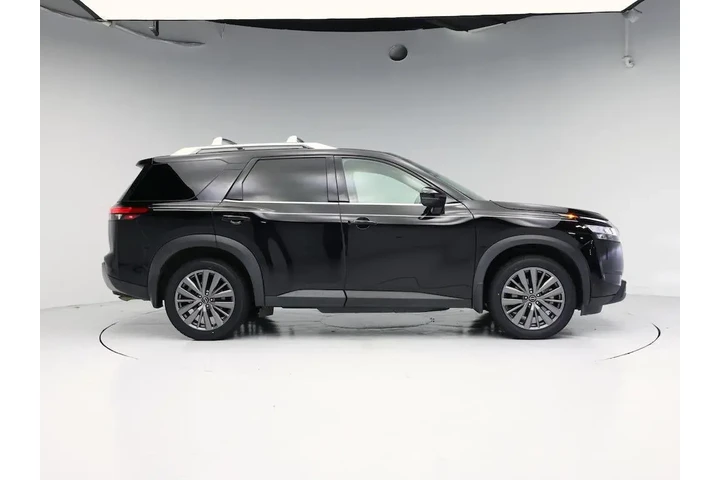 $30998 : Nissan Pathfinder 2023 AWD S image 7