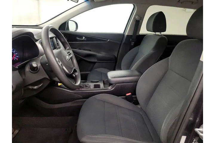 $15998 : Kia Sorento 2020 AWD S V6 4d image 3