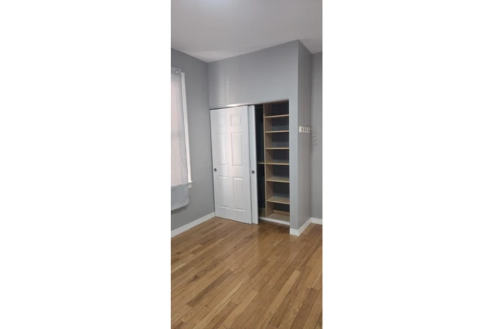 $900 : Rento un cuarto grande image 1