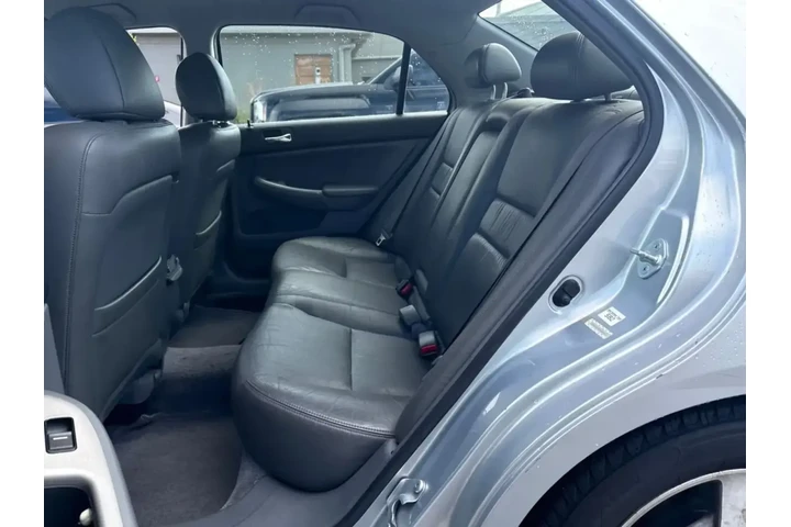 $6888 : Honda Accord 2005 Hybrid 4dr image 4