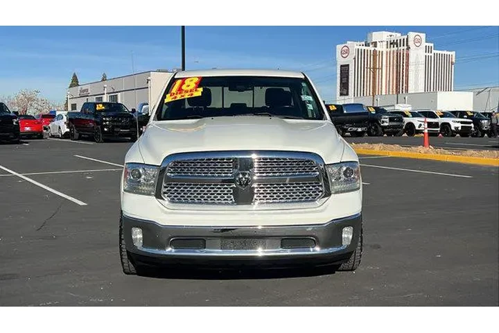 $23984 : Ram 1500 2018 4x4 Laramie 4d image 2