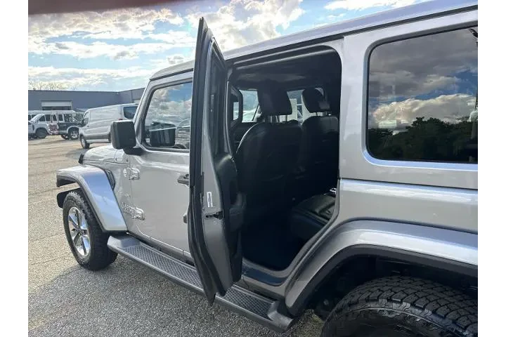 $26725 : Jeep Wrangler Unlimited 2018 image 10