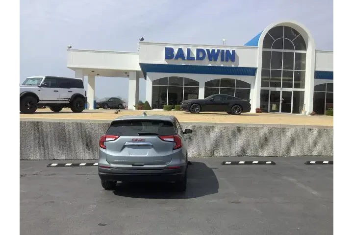 $23950 : GMC Terrain 2024 AWD SLE 4dr image 6