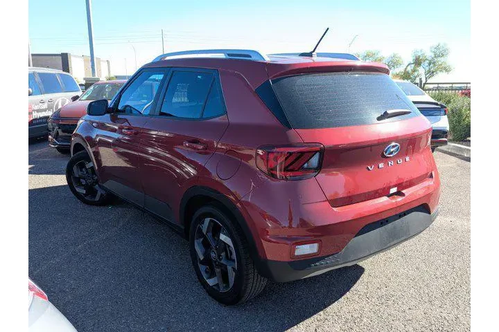 $24550 : Hyundai VENUE 2026 SEL 4dr C image 5