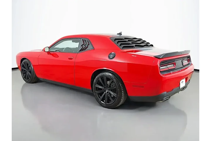 $17999 : Dodge Challenger 2015 R/T Pl image 9
