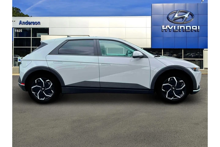 $26899 : Hyundai IONIQ 5 2024 AWD SE image 9