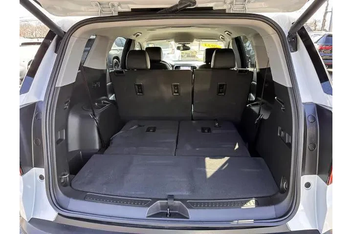 $32999 : GMC Acadia 2023 4x4 AT4 4dr image 7