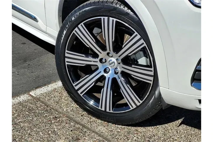 $39888 : Volvo XC90 2020 AWD T8 eAWD image 10