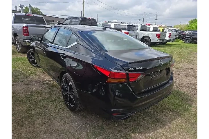 $21779 : Nissan Altima 2024 2.5 SR 4d image 2