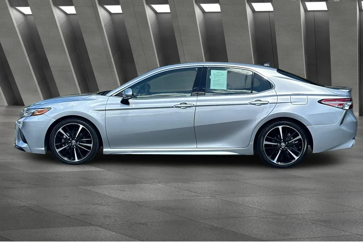 $26000 : Toyota Camry 2018 XSE V6 4dr image 8