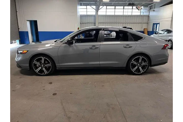$24921 : Honda Accord Hybrid 2023 Spo image 6