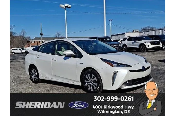 $26142 : Toyota Prius 2022 AWD Nights image 1
