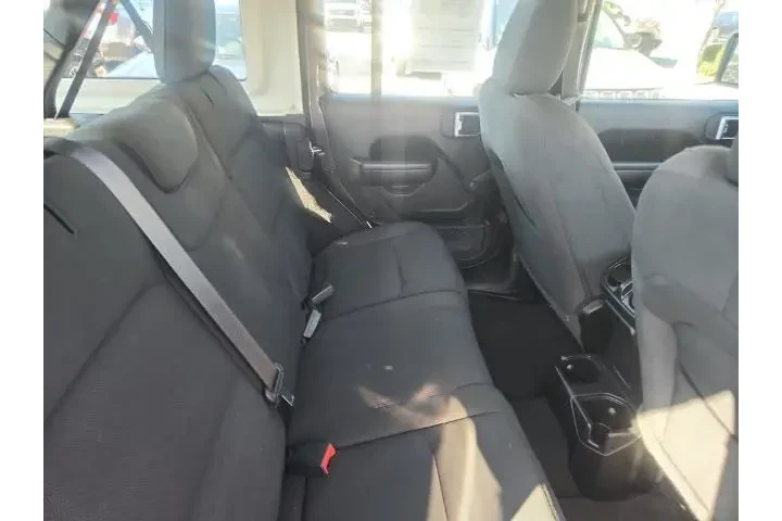 $29112 : Jeep Wrangler 2023 4x4 Sport image 7