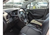 $9472 : 2017 Trax LT thumbnail