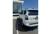 $39900 : Toyota 4Runner 2022 4x2 SR5 thumbnail