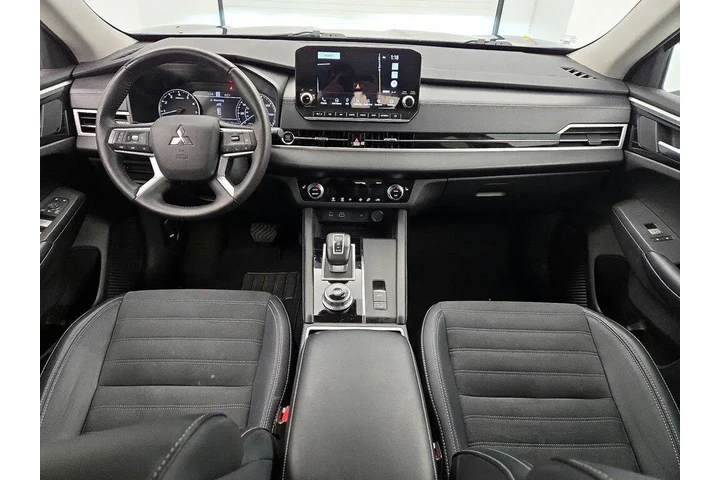 $24998 : Mitsubishi Outlander 2024 SE image 9