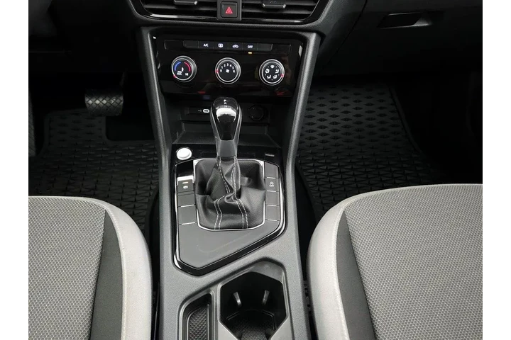 $23998 : Volkswagen Taos 2023 S 4dr S image 9