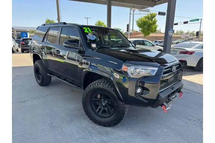 2021 4Runner TRD Off-road Pre image 3