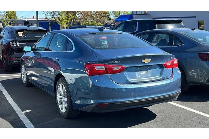 $23984 : Chevrolet Malibu 2024 LT 4dr image 3