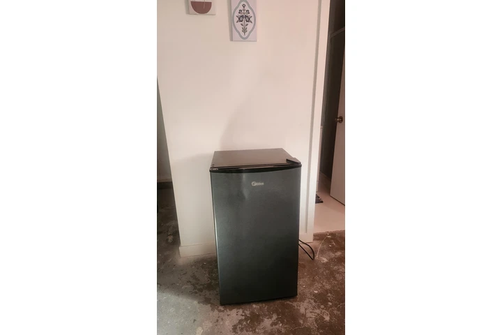 $1500 : Estudio image 3