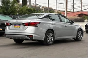 $18999 : Nissan Altima 2023 2.5 S 4dr thumbnail