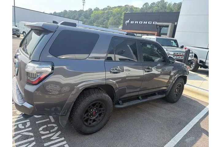 $39990 : Toyota 4Runner 2023 4x2 SR5 image 7