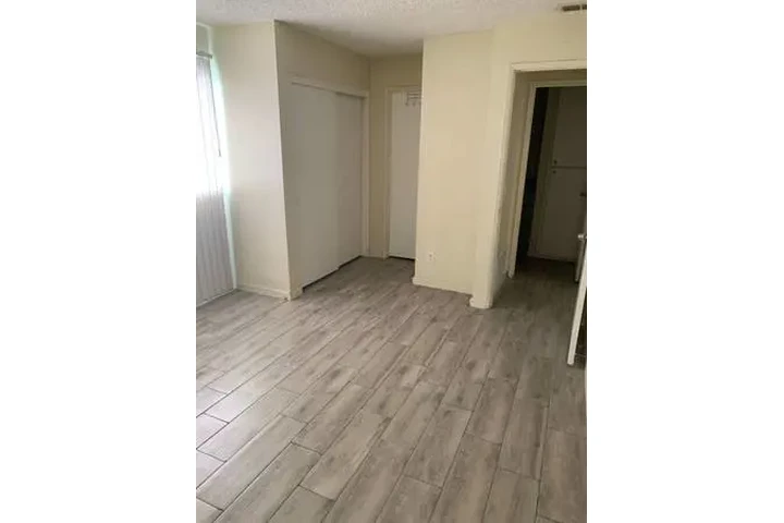 $1500 : SunshineApts 1 bedroom 1 bath image 1
